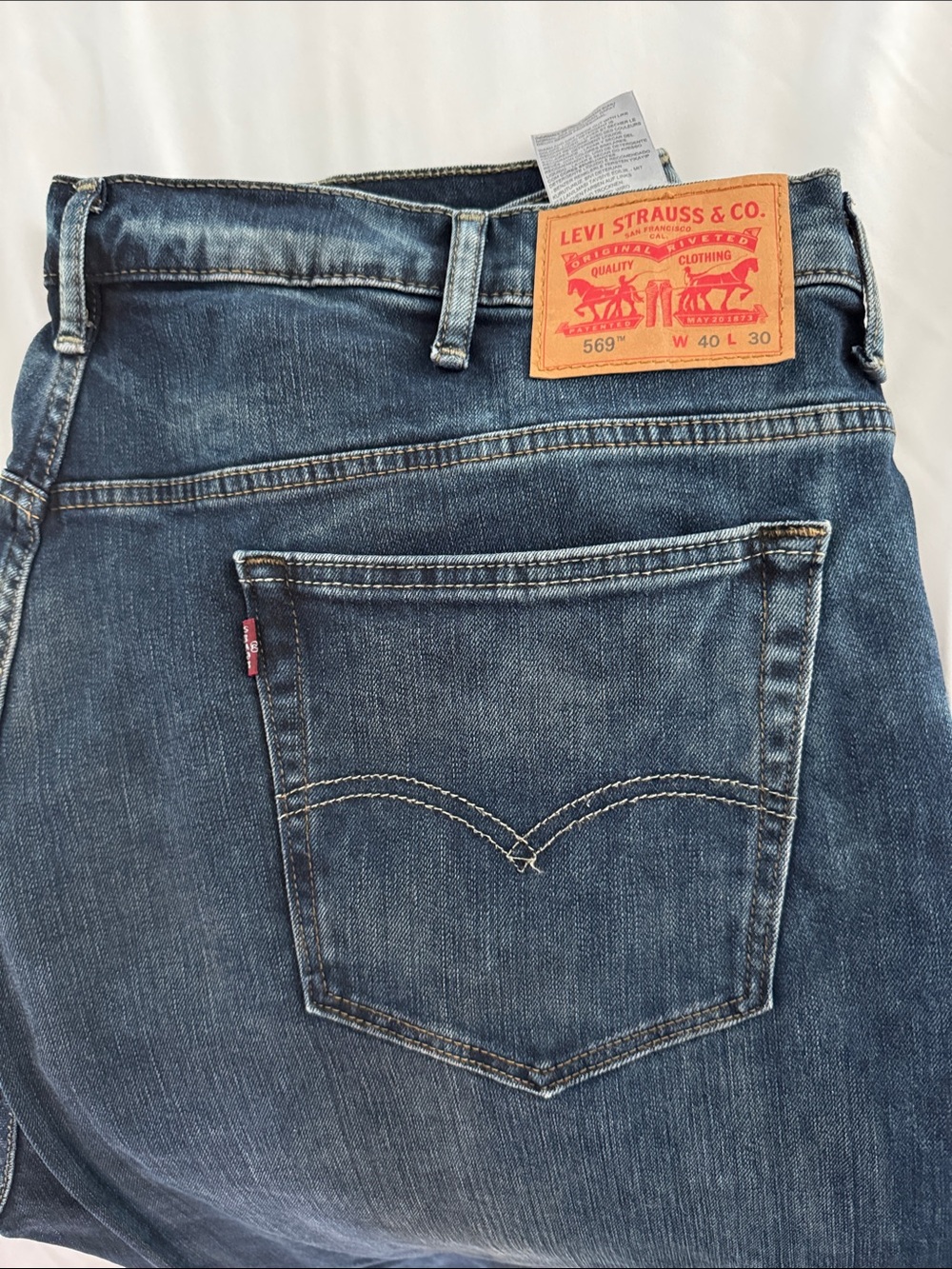 569 levis